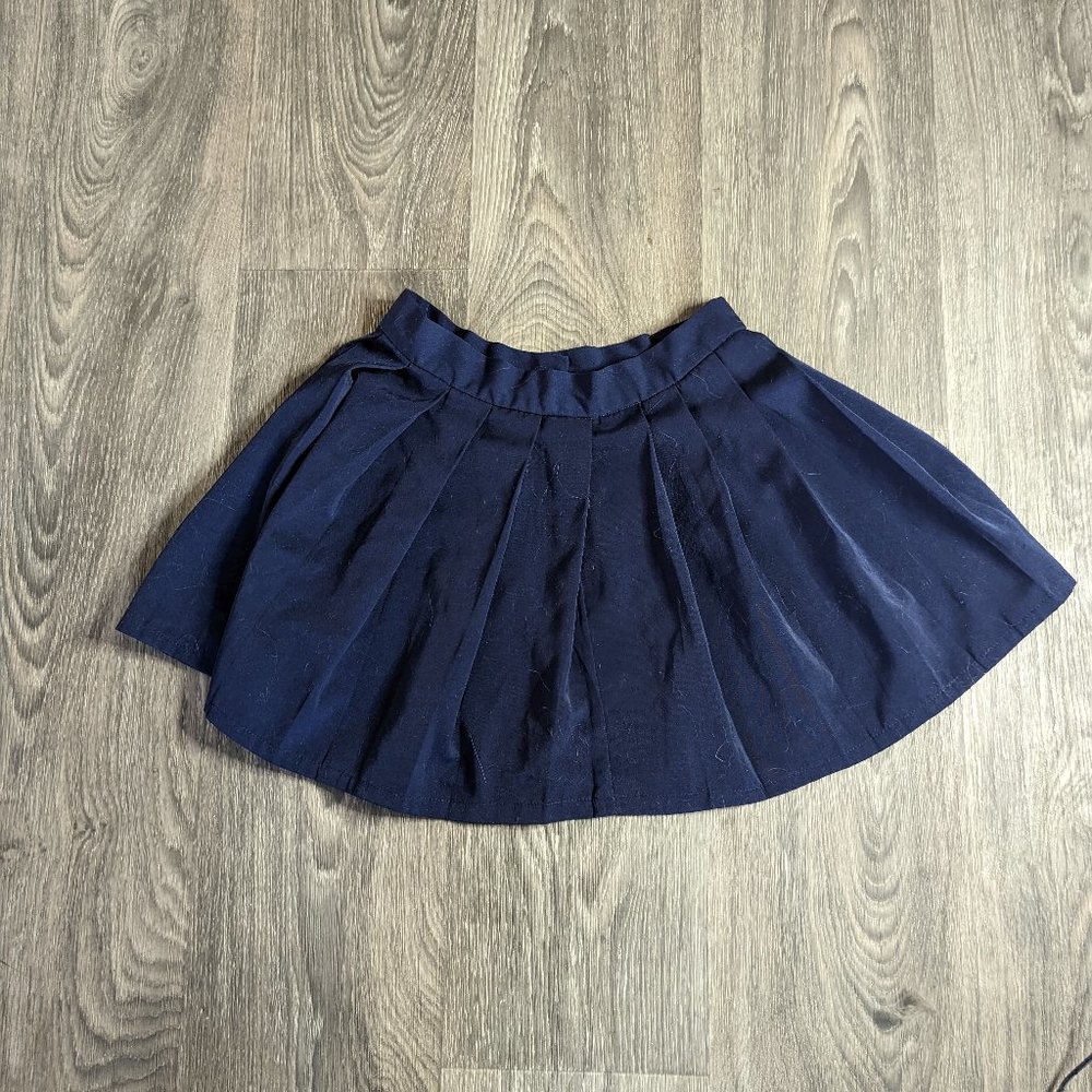 Small Amazon Basics Navy Blue Pleated Skirt